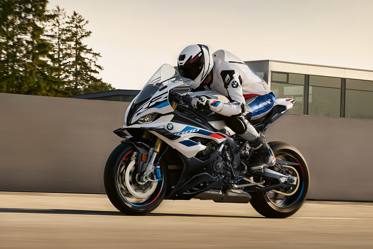 What Are The Differences Between the BMW M 1000 RR and the BMW S 1000 RR? 