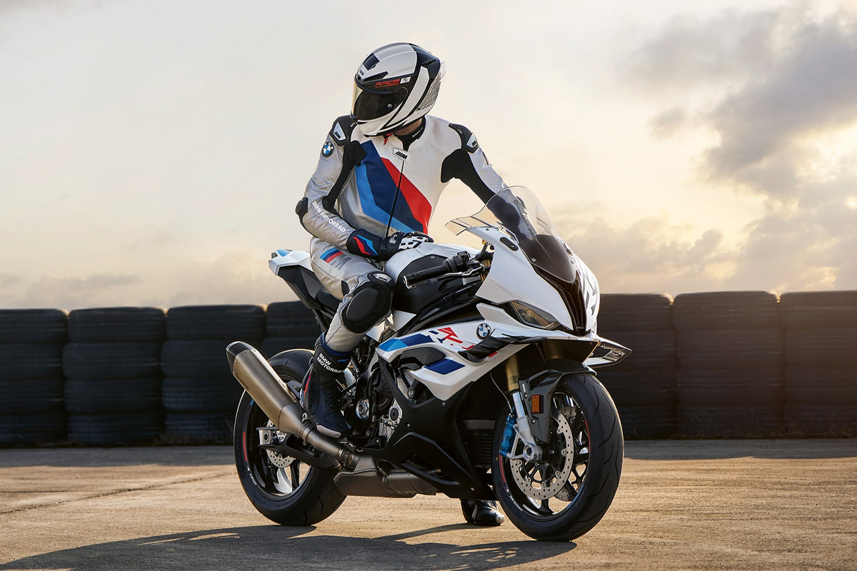 What Are The Differences Between the BMW M 1000 RR and the BMW S 1000 RR? 02