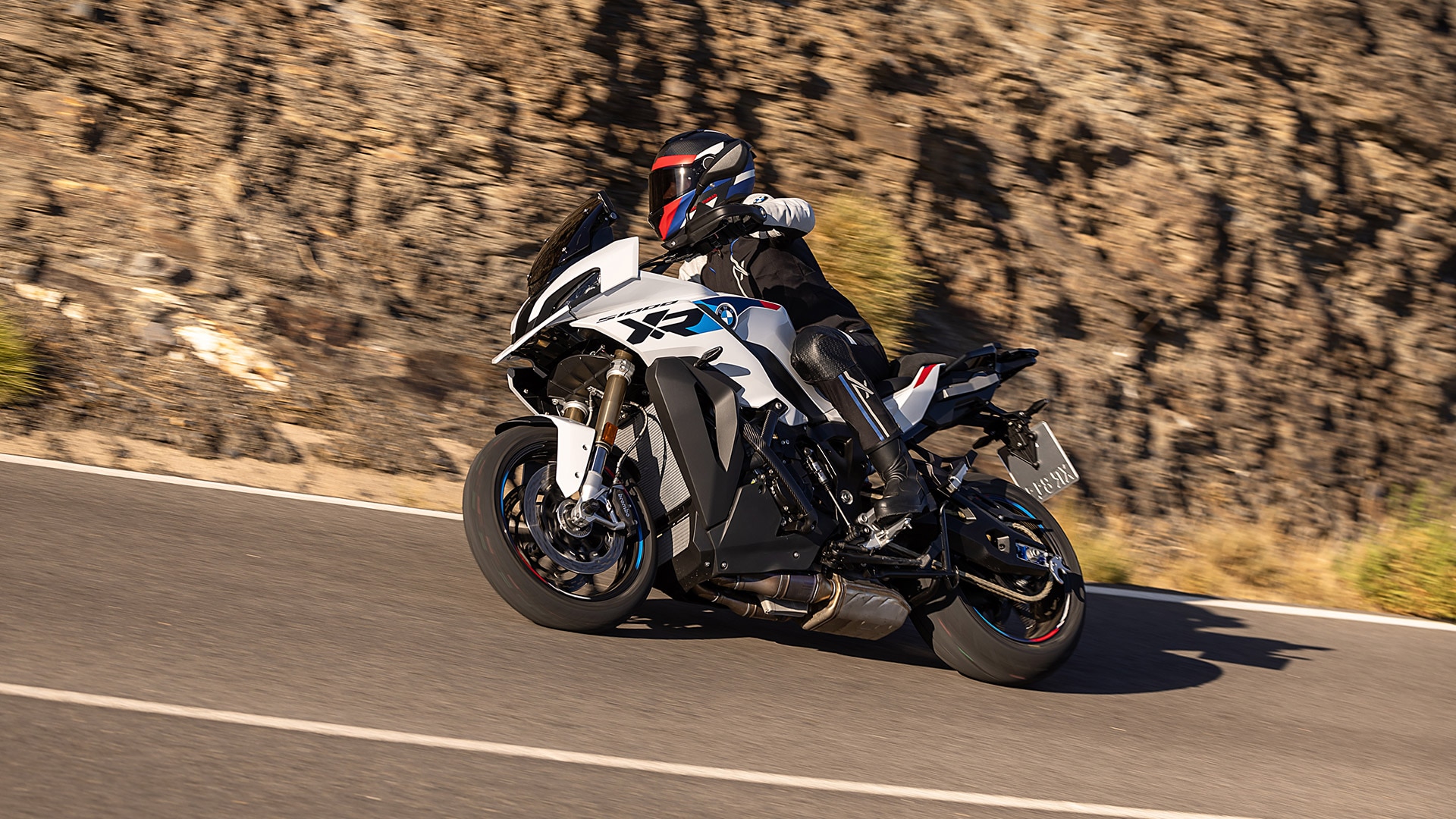 Look for the BMW S 1000 XR at any of our dealers in Southern California.