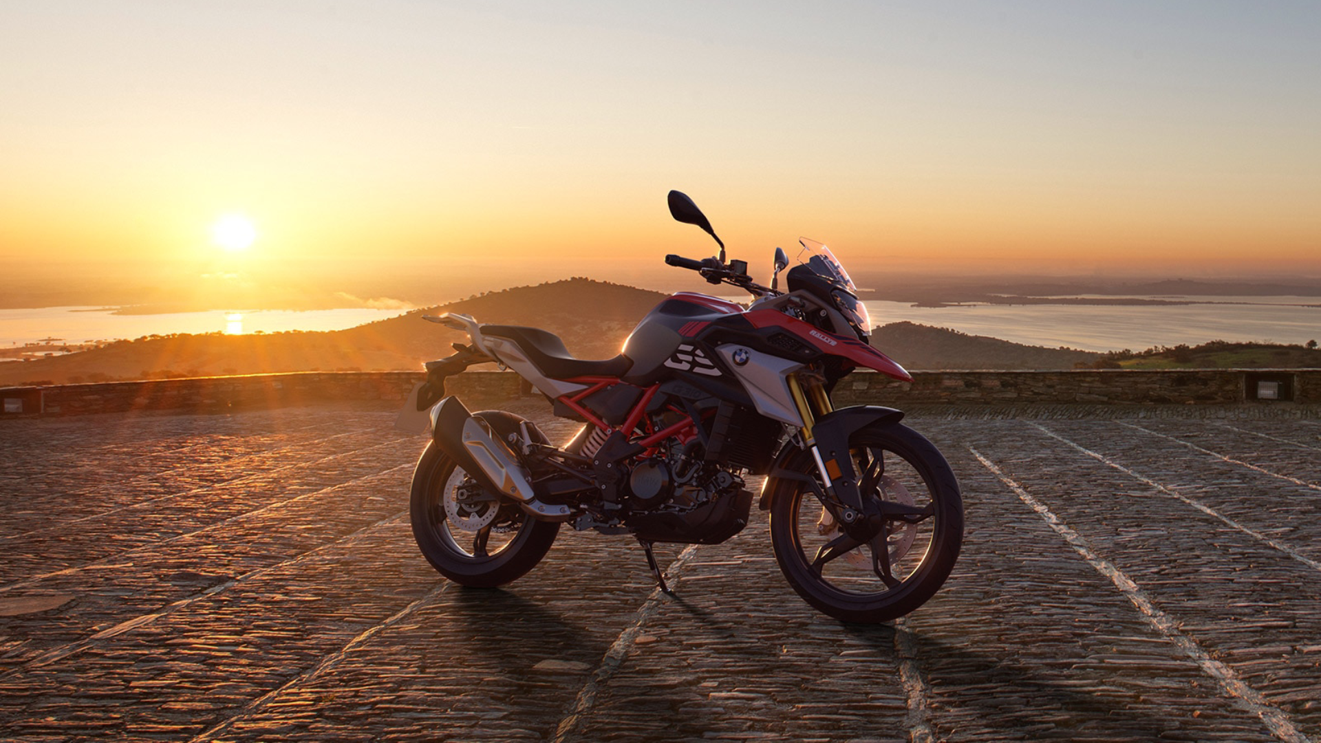 Look for the BMW G 310 GS at any of our dealers in Southern California.