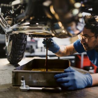 Ensure your BMW motorcycle stays a well-oiled machine with the new Ultimate Care Oil Plan. 😄
#MakeLifeARide #BMWMotorradUSA #SoCalBMWMotorrad